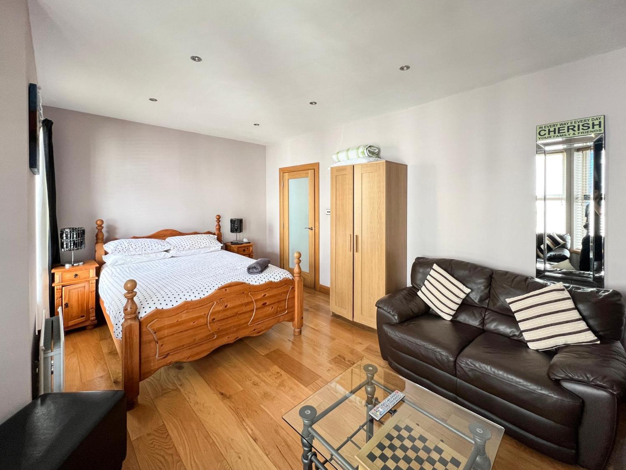The Blue House Villa Portrush Luaran gambar
